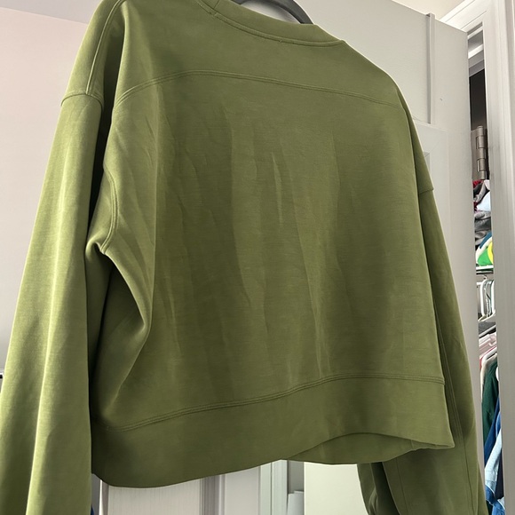 Lululemon cropped crewneck - Picture 3 of 3